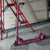 اسکوتر صورتی