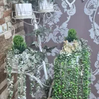 استند زیبای فلزی همراه گلدان|صنایع دستی و سایر لوازم تزئینی|بندر ماهشهر, |دیوار