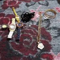 تعدادی ساعت و بدلیجات به قیمت خیلی پایین