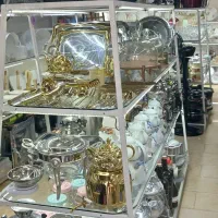 به یک همکار خانم جهت کار در فروشگاه نیازمندیم