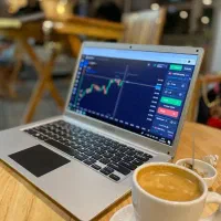 شغل دوم بازار های مالی به صورت پاره وقت و دلاری