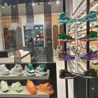 رگال وساخت استند کفش درابعاد مورددلخواه مبرهن|فروشگاه و مغازه|رشت, استادسرا|دیوار