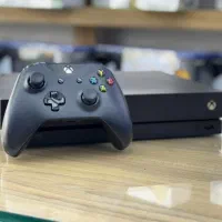 فروش کنسول Xbox One X - در حد نو، بدون نقص فنی