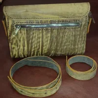 تولید کننده انواع وسایل چرم طبیعی ودست دوز|کیف، کفش، کمربند|کازرون, |دیوار