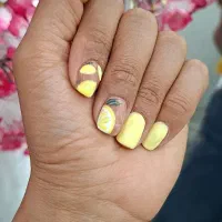 مدل کاشت و ترمیم ناخن(فقط هزینه مواد)