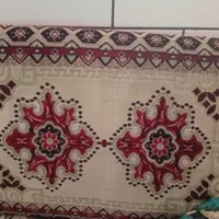 سه عدد پشتی