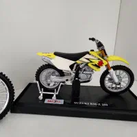 ماکت . کراس . CB1300