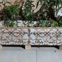 گلدان وباغچه