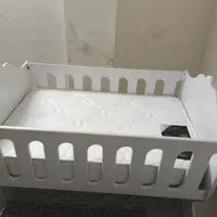 گهواره نوازد با تشک طبی|تخت و صندلی بچه|اصفهان, کوی نرگس|دیوار