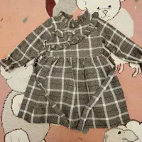 پیراهن دخترانه تمیز در حد نو