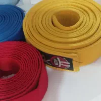 کمربند تکواندو زرد قرمز آبی