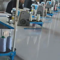 چرخ کار . وسط کار ماهر.نیروی کنترل کیفیت