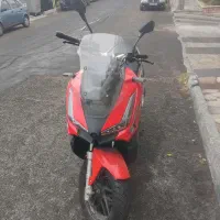 همتاز adv مدل ۱۴۰۲ در حد صفر کم کار رنگ اصلی adv