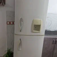 یخچالفریزر|یخچال و فریزر|صحنه, |دیوار