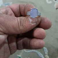 یک عدد انگشتر نقره خانمی هست