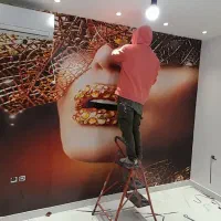 نصب انواع کاغذدیواری زیرسازی رطوبت گیری تضمینی