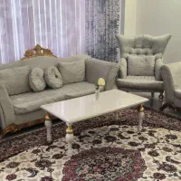 مبلمان به همراه غذا خوری و یک عدد کنسول سه درب