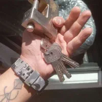 قفل زدسرقت،صندلی جک دار،،پرچم ساحلی