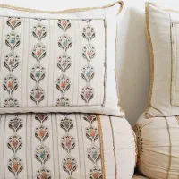 بالش و پشتی|رختخواب، بالش، پتو|اصفهان, فرودگاه شهید بهشتی|دیوار