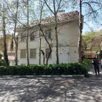 ۳۰۰متر با ۱۱ اتاق/انباری/تولیدی/دفتر شخصی