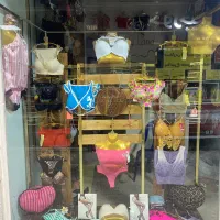 ویترین مغازه مخصوص لباس و لباس زیر|فروشگاه و مغازه|اردبیل, |دیوار