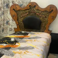 تخت خواب چرم و چوب و فرفورژه خیلی محکم در حد نو|تخت و سرویس خواب|تهران, چیتگر شمالی|دیوار