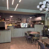 کار در کافه