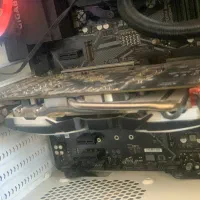 یک عدد کارت گرافیک rx580 armor و یک رم 16 گیگ