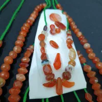 خرید و فروش انواع سنگ و نگین قدیم