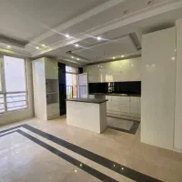 آپارتمان ۱۳۰ متری. ۳ خواب. باکس پونک