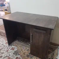 میز کامپیوتر بسیار محکم و سالم