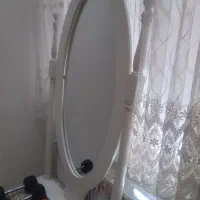 میز و اینه ارایشی