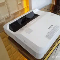 ویدئو پروژکتور epson 696ui