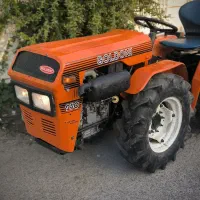 تراکتور کمرشکن گلدونی ۹۳۰ ایتالیا با ادوات