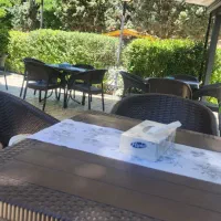 پیتزا پز و کمکی