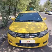 تاکسی آریو ویژه فرودگاه مهرآباد