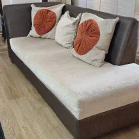 راحتی ۸ نفره با میز جلو راحتی