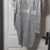 ۲ عدد لباس|لباس|بوئین زهرا, |دیوار