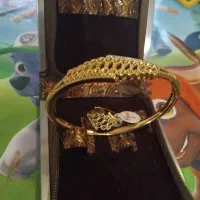 دستبند و انگشتر مشابه طلا