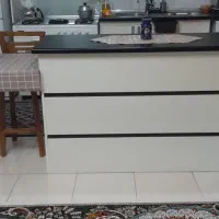 یک عدد کابینت جادار بدون خط خش