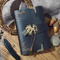 دفتر ۱۰۰ برگ چرمی قفل دار ، هدیه روزه معلم