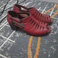 سه جفت کفش|کیف، کفش، کمربند|ساوه, |دیوار