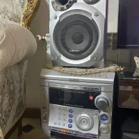 دستگاه ضبط سامسونگ به همراه یک جفت باند