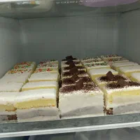سفارش کیک و شیرینی و رولت