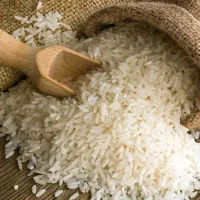 برنج عنبربو دانه کامل و نیمه دانه خوش پخت ومعطر
