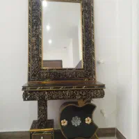 آیینه و کنسول