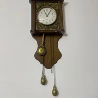 ساعت چوبی زنجیره ای