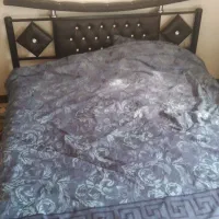 تخت و میزدراور