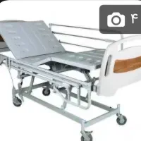 تخت سه شکن برقی