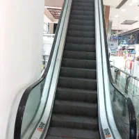 دو دستگاه پله برقی